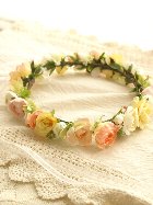 お花冠　ふんわりオレンジと赤い実