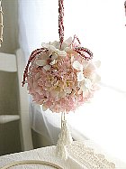 桜とこぶしの和装ボールブーケ