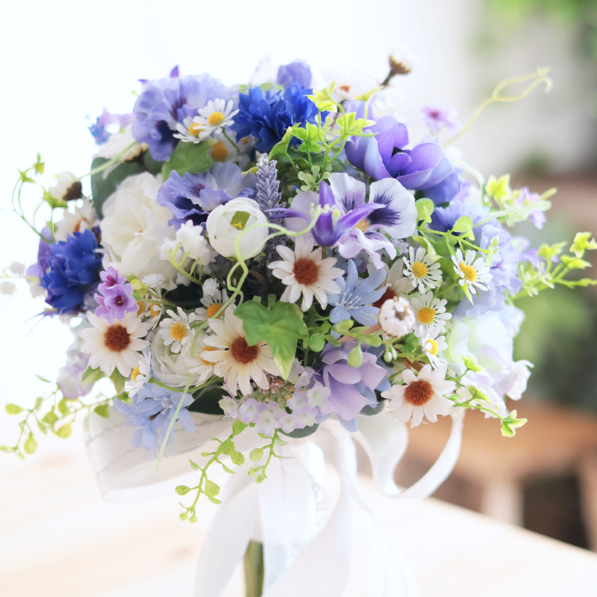 【完成品ブーケ】紫パンジーとアネモネのクラッチブーケ・ブートニアセット